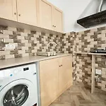 Lovely One-bedroom Flat In
