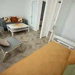 Lovely One-bedroom Flat In Apartment *