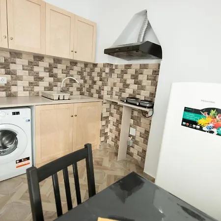 Lovely One-bedroom Flat In Apartamento