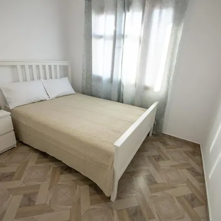 Lovely One-bedroom Flat In Apartment Skopelos Town