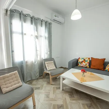 Lovely One-bedroom Flat In *