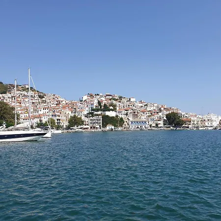 Lovely One-bedroom Flat In Apartment Skopelos Town
