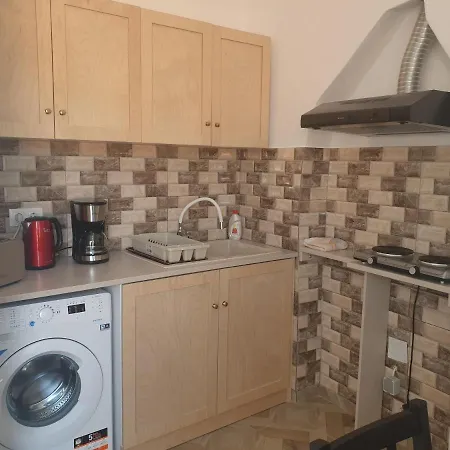 Apartment Lovely One-bedroom Flat In