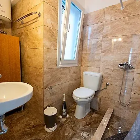 Lovely One-bedroom Flat In 斯科派洛斯