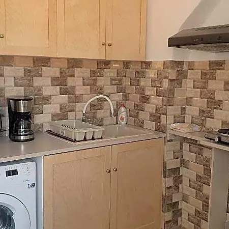 公寓 Lovely One-bedroom Flat In