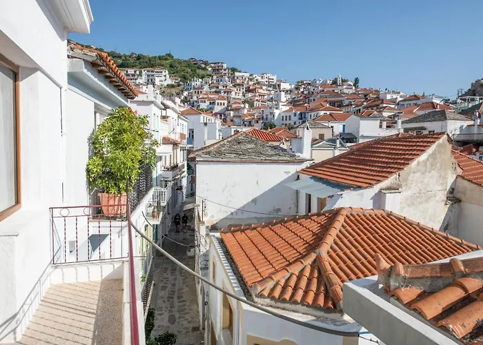 Lovely One-bedroom Flat In Apartamento Skopelos